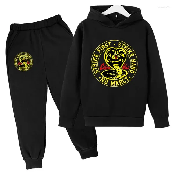 Roupas Conjuntos 2024 Spring Cobra kai capuz terno de algodão crianças e crianças de duas peças estão de 4 a 14 anos de meninos roupas de meninos