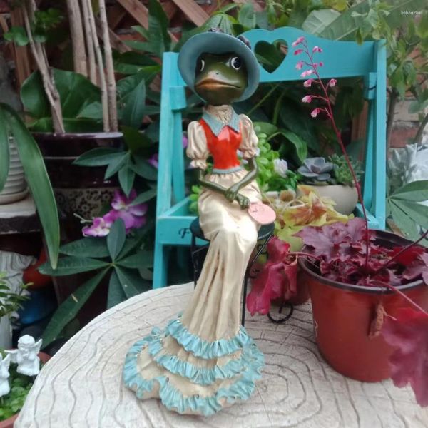 Figurine decorative Giardinaggio da esterno Resina Frog Ornament Courtyard Decoration Park Villa Animal Statue Crafts arredamento