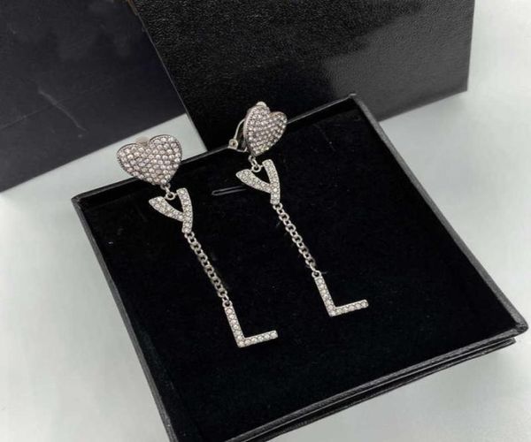 Donne Dangle Earings Designe Fashion Hoops Gold Jewelry Diamond Letters Cindant Luxurys Designer Love Orecchini per le orecchie 925 Silver 8155182