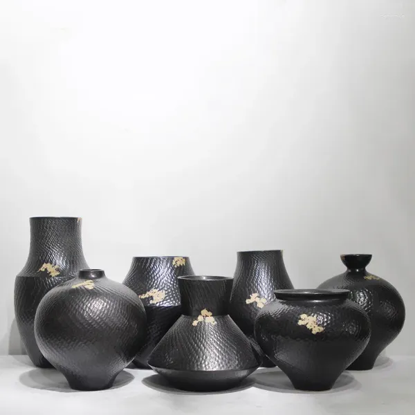 Vasen moderne goldene Folienlöschblumenschmuck Chinesischer Stil Schwarz Keramik Vase Wohnzimmer Tischleiter Dekoration Inserter