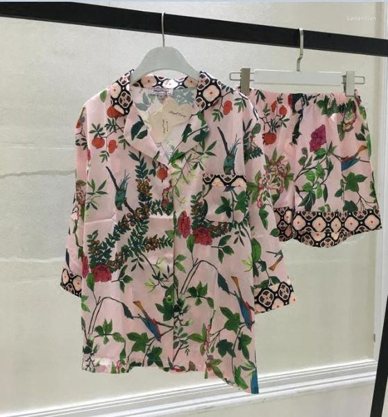 Roupas domésticas Moda coreana Mulheres de seda pijamas de verão de manga curta camisa de estampa floral shorts 2 peças ternos de roupas de noite de roupas de dormir pijamaw