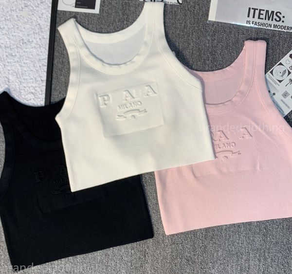 Ltaly Milan Yeni Kadın Giyim Tankları Üst Tasarımcı T Shirt Yelek Sevimli Kamak Parti Şerit Kırpılmış Yoga Kırpma Nakış Tshirt Örgü Seksi Kısa Solsuz Tees