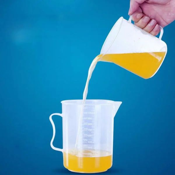 2024 250/500/1000/2000 ml Laboratório de cozinha de bico com alça de alça de copo Cozinheiro jarro líquido Pedido Durável Ferramenta de cozinha de venda durável para