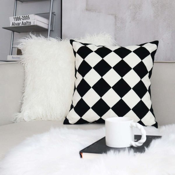 Sofá de travesseiro xadrez de travesseiro preto e branco luxuoso