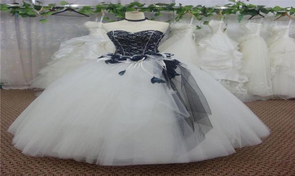 Weiße und schwarze Spitzen -Prom -Kleider Blumendekoration Tüll Ballkleid MADE MADE MADE LANGE FORTAGE Kleid Quinceanera Kleider1330477