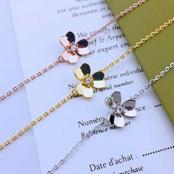 Дизайнерский высокий издание Van S925 Серебряный серебряный Clover Lucky Diamond Bracelet для женщин с минималистским и нишевым дизайном