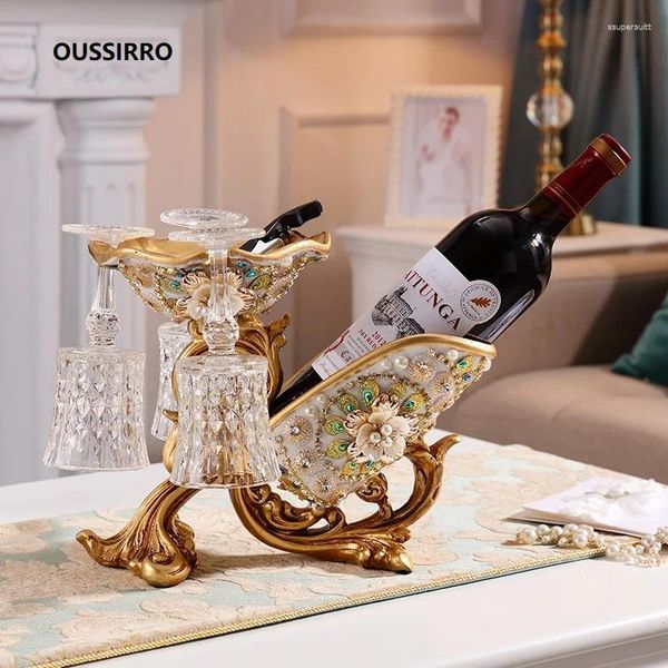 Dekorative Figuren europäischer Hochfußweinglashalter Haushaltsflasche Rack Wohnzimmer Dekorationen Luxusschrank