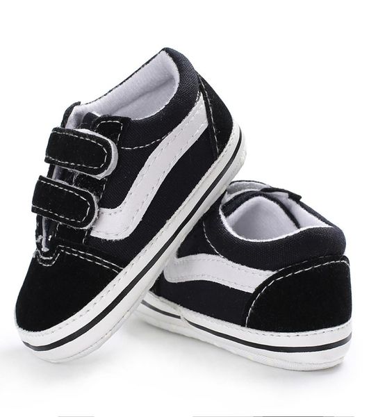 Bebek ilk yürüyüşçü ayakkabı yeni doğan kız bebek erkek çocuk yumuşak taban ayakkabı anti -slip tuval spor ayakkabı eğitmenleri prewalker siyah beyaz 018m8280330