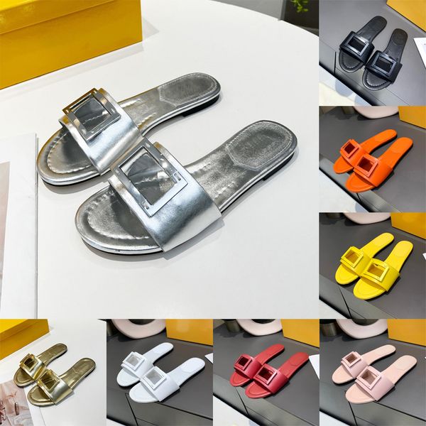 Designer Salpistas saltos baixos Sandálias de couro feminino sandálias Baguete Sandale Sliders Metal Moda Luxury Brands Ladies Summer Beach Shoes 2024