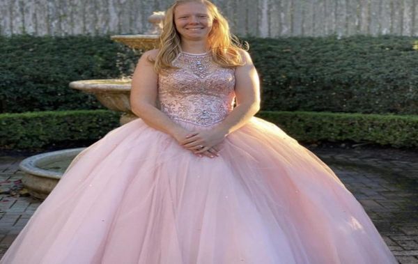 Vestidos de quinceanera vestidos de baile vestir cristais de miçangas cheia de gado de pescoço puro de pescoço de calço modesta