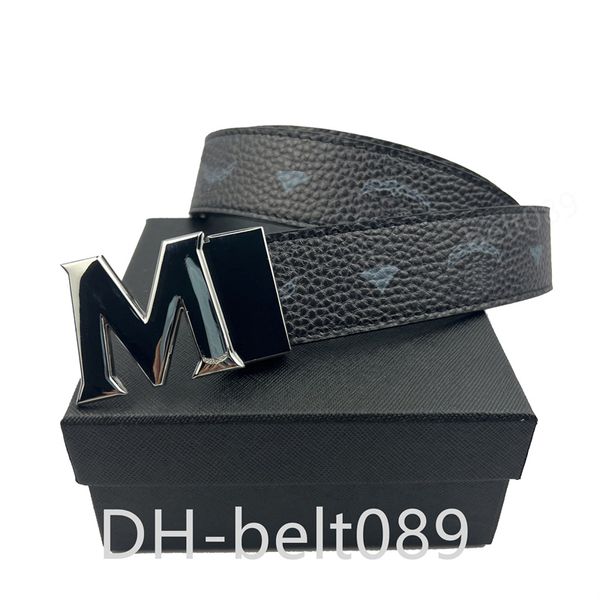 M Luxury Designer Belt Belt Fashion Fashion Genuine Leatine Donne per uomo Lettera doppia grande Gold Black Gun Classical