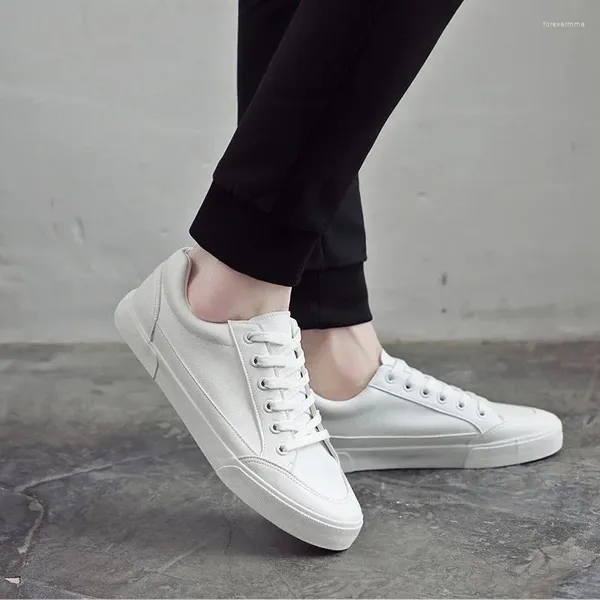 Sapatos casuais homens vulcanizam tênis skate outono de outono masculino branco atado na tela de verão baixo