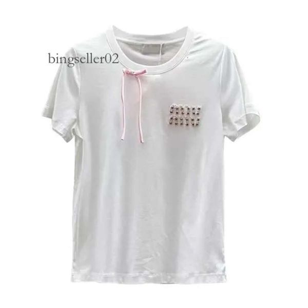 Mui mui Shirt 2024 Frühes Frühling Miu Neues Strassbrief Logo Dekoration reine Baumwolle Kurzarm Crew Crew Neck T-Shirt Frauen 8394 MUI MUI TOP 315