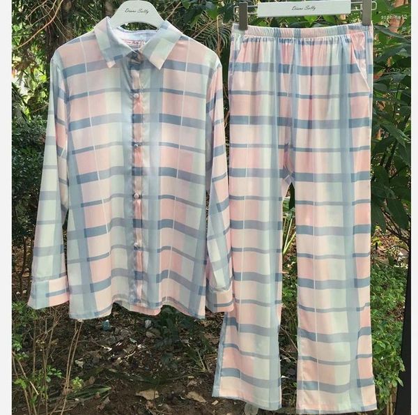 Heimkleidung 2024 Frühlingsmodische Frauen Satin Seide Einfacher Pyjamas Freizeitplaid -Knopfhosen Anzug zweiteiliger Nachtwäsche