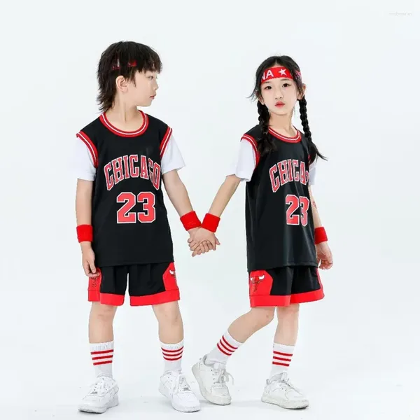 Set di abbigliamento 23/24 Bulls per ragazzi e ragazze 23 Basketball Jersey Falso a due pezzi Bambini Uniform Set Set Primary School Training