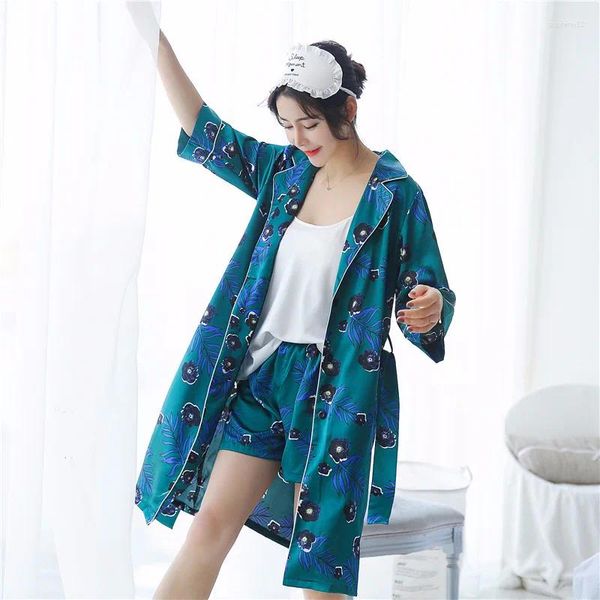 Roupas em casa sem sombra 3 PCs Mulheres Sexy Sleepwear Flower Print Satin Nightwear Lingerie Pijamas Top de seda macia Cami e shorts