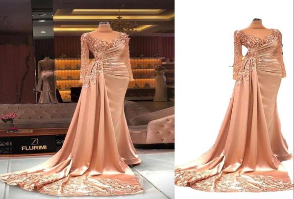 2022 Sexy Blush Pink Prom Kleider hoher Nacken Illusion Spitzenkristall Perlen Langarm