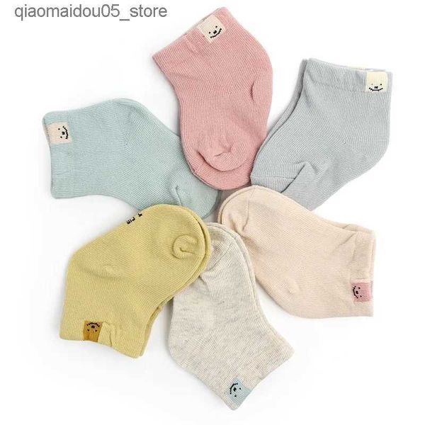 Calzini per bambini 1 paio di primavera e autunno nuovo cotone alla moda e carino unisex neonato di caramelle fresche caramelle calzini q240413