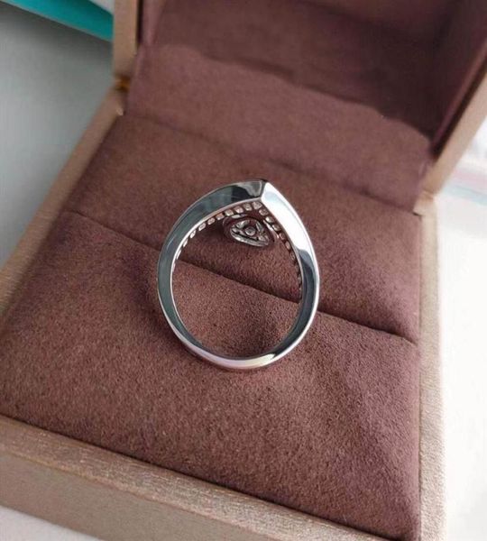 V Goldmaterial luxuriöser Qualität Punk Band Ring mit blauem Diamant für Frauen Engagement Schmuckgeschenk PS5423303T1128324