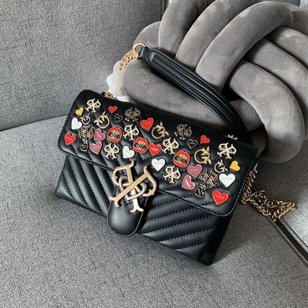 Bag 2024 Designer Mode All-Match-Autownähungsstichkette Rivet Retro Messenger Crossbody Taschen für Frauen modische Geldbörsen