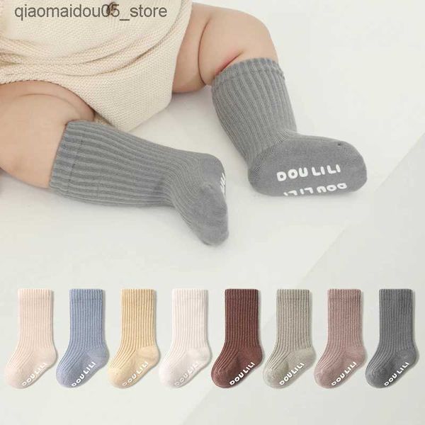 Kindersocken Feste Farbe Jungen und Mädchen Baumwollsocken Knie High Rib Baby Langrohr Socken Nicht -Slip -Kinder -Bein warme Babysocken Q240413