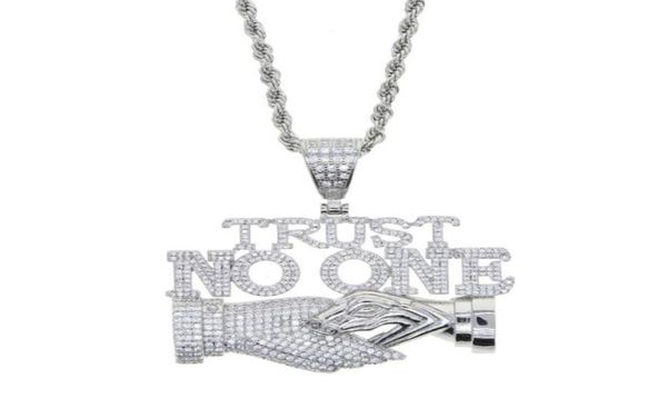 Catene Design intero Lettera d'argento oro Trust No One Charm Ciondolo con collana a catena a corda lunga per uomini hip hop gioielleria2061085