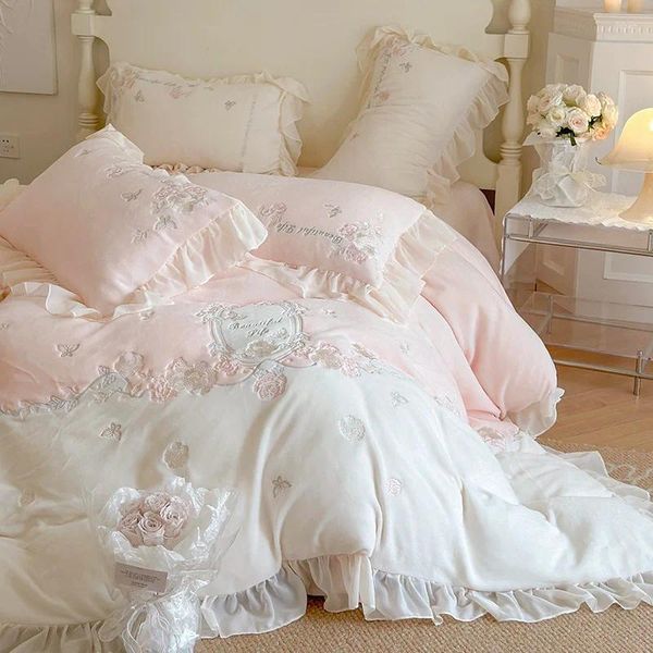 Bedding Sets French Romantic Set Romantic Set Flower Bordado Princesa Pink Ruffle Milk Velvet Quilt Duvet Capa Campa