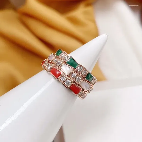 Anéis de cluster 925 Pure Silver White Fritillaria Red Jade Chalcedony Malachite Snake Bone Joint Ring Classic Luxury Fashion Brand Pearl