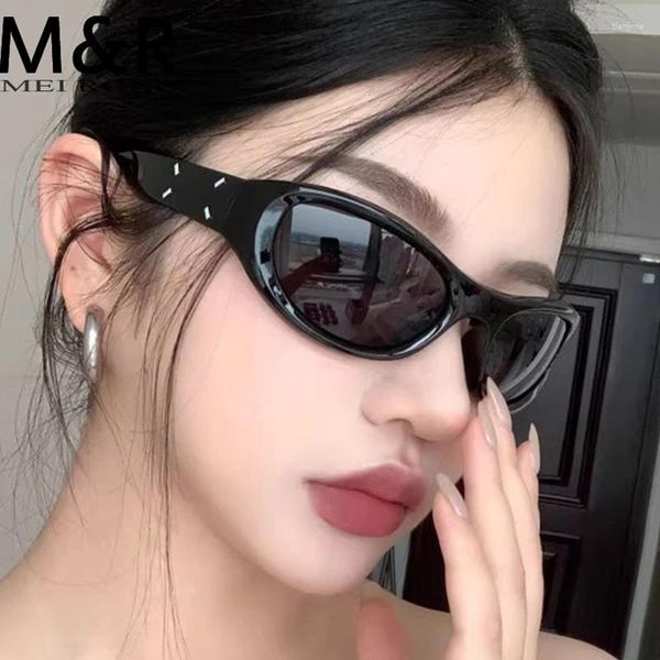 Occhiali da sole 2024 Fashion Women's Cat Eye Retro Small Ovals Telaio Trend Street Shoot Tourism Decoration Sunnies Gafas