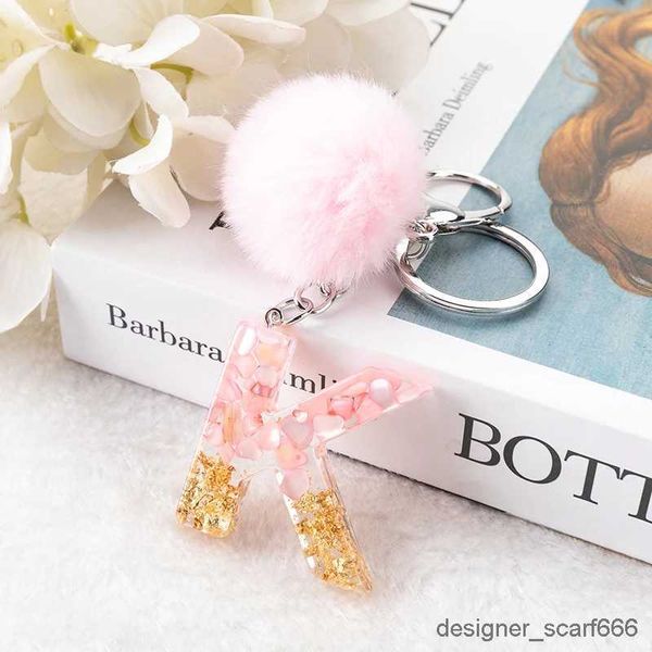 Keychains Bedanyards 1pc Pink Pompom Letter Keychain English Alphabet Keyring com Bolsa de resina Glitter Glitter Glitter Glitter Charms de bolsa de espelho