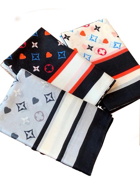 Schal Seiden Mischmarke Marke 100% Kaschmirschalte Klassische vier Blattklee Muster Schal -Buchstaben Druck großer Hijab Beach Twill Pashmina Schals 100x200 cm