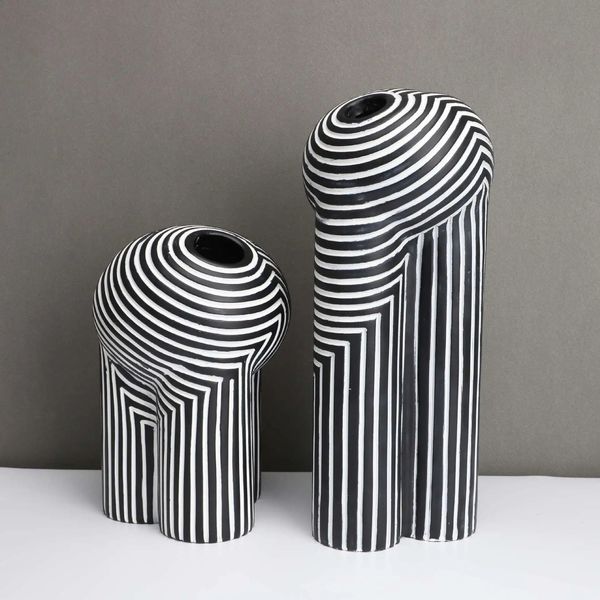 Vaso de resina criativa Black and White listrado Flowerware Abstract Geometry Crafts Home Decoração de mobiliário Terrarium Vases Pots 240329