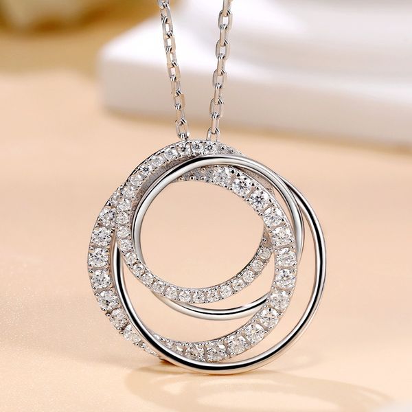 Bestanden Tester Frauen Luxus Moissanit Diamant Halskette Weiß vergoldet 925 Sterling Silber Full Moissanit Kreise Anhänger Halskette mit O -Ketten für Freund