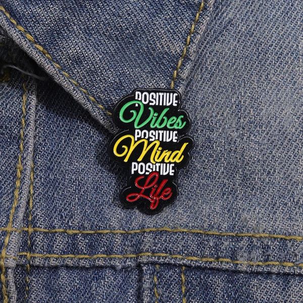 Mente positiva pin pinos de saúde mental Broches de metal jóias Backpack Roupes Roupas Acessórios de jóias Presente para amigos