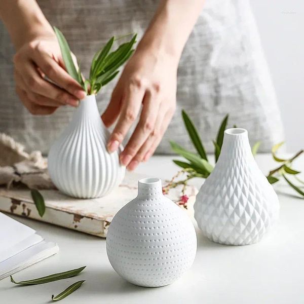Vasi 1pc Vaso di fiori in ceramica bianco Vaso geometrico piante a forma di goccia di caduta idroponica per la casa decorazione