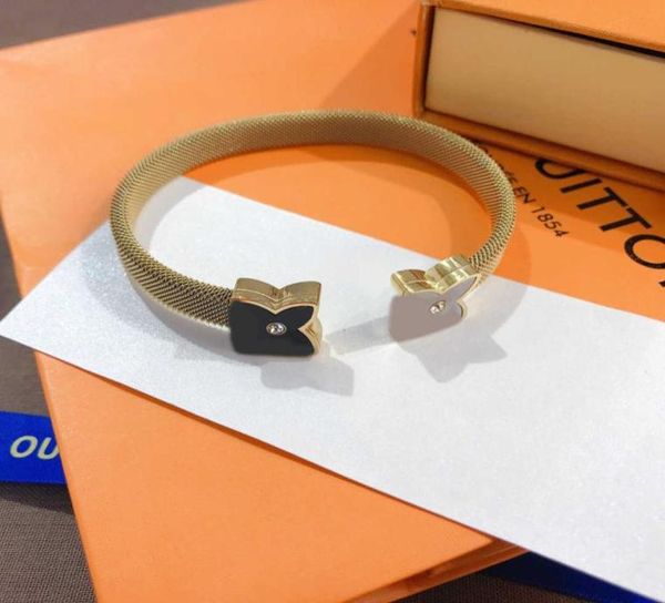 Bangle New Style Bracelets Frauen Bangel Luxus Designer Brief Schmuck 18K Gold plattiert Edelstahl Hochzeitsliebhaber Geschenk Bangles 3410663
