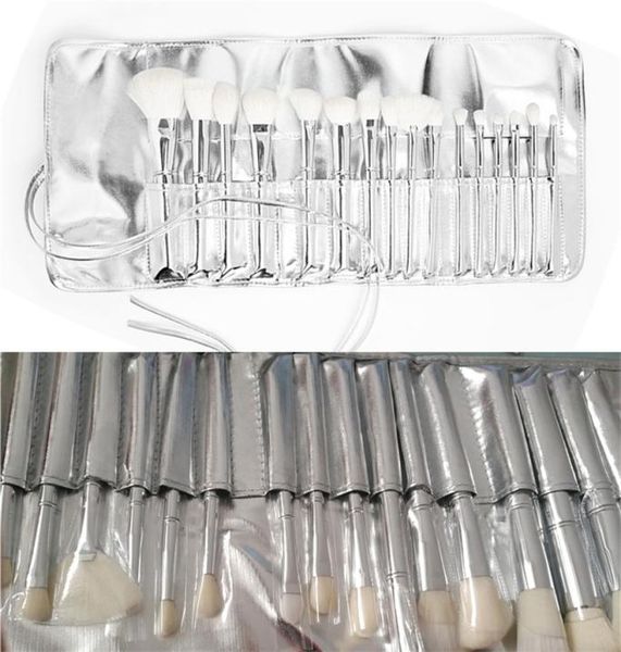 Kylie Jenner Make -up 16pcsset Silber Farbe Metallrohr weiches Haarbürsten Kosmetik Schönheitswerkzeuge Toilettenkit mit Bag2027553