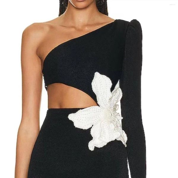 Lässige Kleider Fashion Party Kleid für Frauen sexy ein Schulter ärmellose hohe Taille weiße große Blumendekoration Midi Verband weiblich