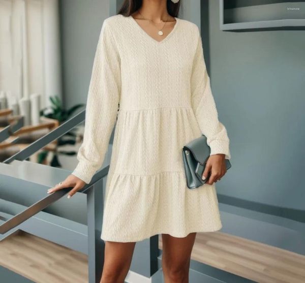 Lässige Kleider 2024 Frauen Herbst- und Wintermode in Europa die Vereinigten Staaten V-Ausschnitt mit langärztem Langarm-Lose-Kleid weiblich