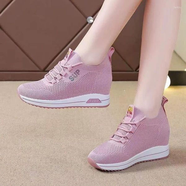 Lässige Schuhe Frauen Sommer versteckte Absatzkeile weiß rosa Sneakerinnen weibliche Plattform atmungsaktives Mesh schwarz High 2024