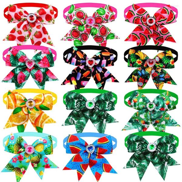 Hundekleidung 50/100pcs kleine Accessoires Sommer Bowtie Beugen Haare Krawatten Hundepflege für