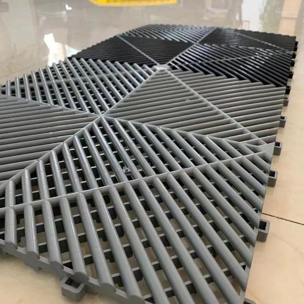 Tarchetti di piastrelle da pavimento in plastica per garage venduti drenaggio di alta qualità Magnione da 1,8 cm di spessore