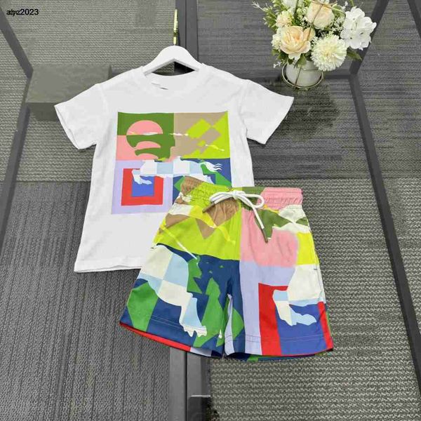 Moda Classics Trechsuits de bebê colorido Design de verão Terno de verão Roupas de grife de designer de 100-160 cm camisetas e shorts de cintura elástica 24April