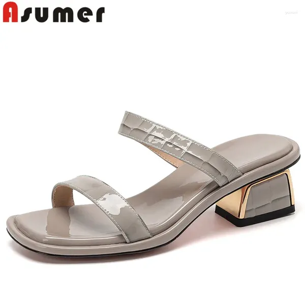 Hausschuhe Asumer 2024 Square Med Heels Patent Leder lässig Frau Top -Qualität Damen Solid Summer Shoes Schuhe