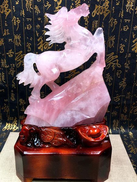 Dekorative Figuren 2700 g natürlicher rosa Kristallquarz geschnitztes Pferdehäuser Heilungsgeschenkständer
