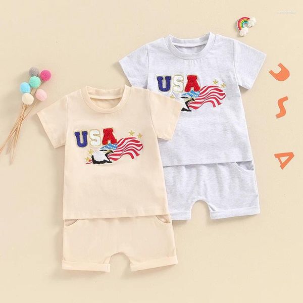 Комплекты одежды 2024-03-11 Lioraitiin Toddler Boy 4 июля SET LettereAgle Вышивая футболка с коротким рукавом с наряд с твердым цветом шорт