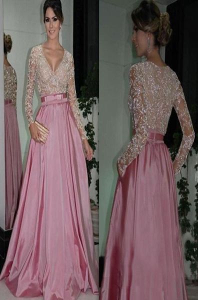 Elegante V-Ausschnitt Mutter der Brautkleid-Funkelne Pailletten Spitzen Applikationen S arabische Hochzeitsfeierkleider charmantes A-Line-Satin-Abendkleid3583622