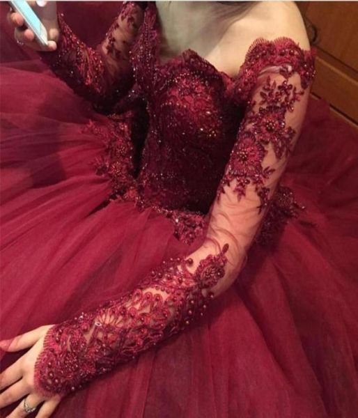 2022 Abiti da sposa con abiti da ballo Burgundy Abiti da spalla a maniche lunghe Appliques in pizzo Tulle gonfio gonfio Brida869112 formale più dimensioni