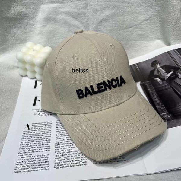 Belenciaga Lettere indossate con buco ricamo da baseball berretto ad alta versione stella dello stesso paris sun ombreggiata per uomo e donna