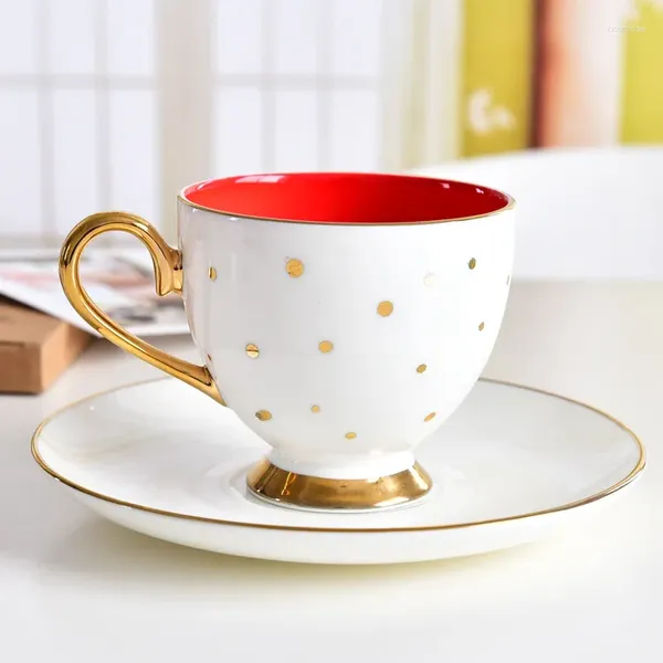 Xícaras pires ossos China China Cope Cup Prish Ceramic European e conjunto Color Glaze Gold Handle Tazas de Cafe Tea Screts
